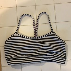 Lululemon athleta sports bra size 2/4